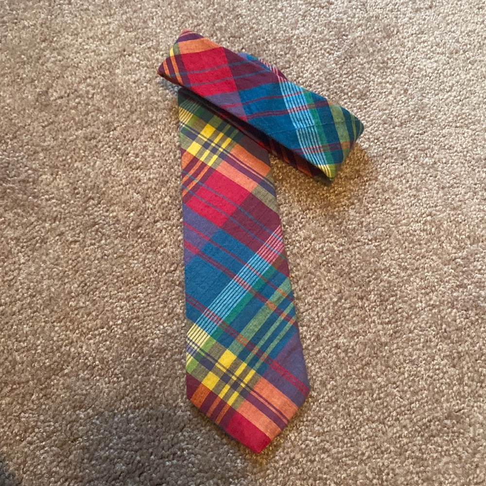 Plaid tie